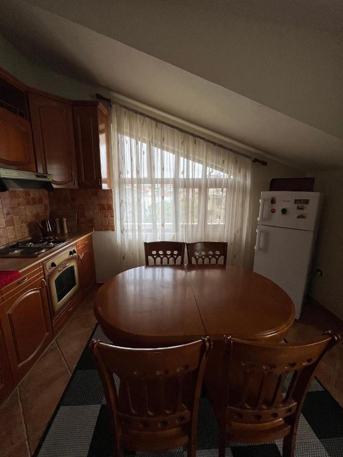 Villa Sokoli, Enjoy Sunset At This Spacious Apartment Tiranë Ngoại thất bức ảnh