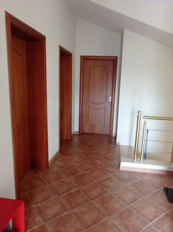Villa Sokoli, Enjoy Sunset At This Spacious Apartment Tiranë Ngoại thất bức ảnh