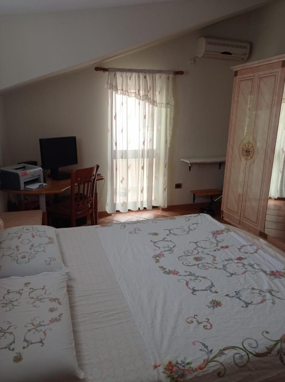 Villa Sokoli, Enjoy Sunset At This Spacious Apartment Tiranë Ngoại thất bức ảnh